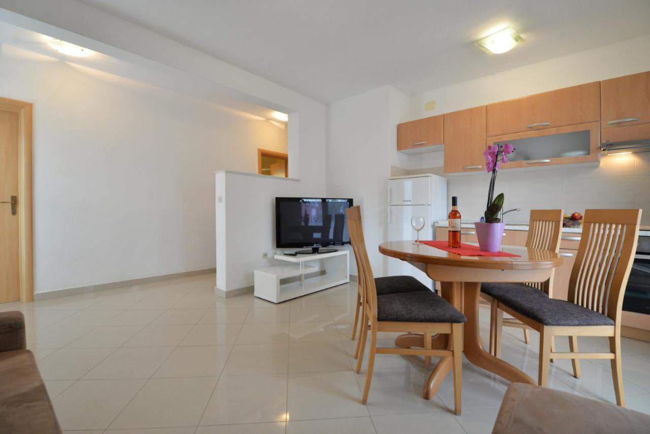 Apartmani Vedrana, ムルテル エクステリア 写真