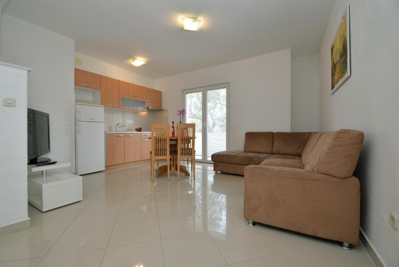 Apartmani Vedrana, ムルテル エクステリア 写真