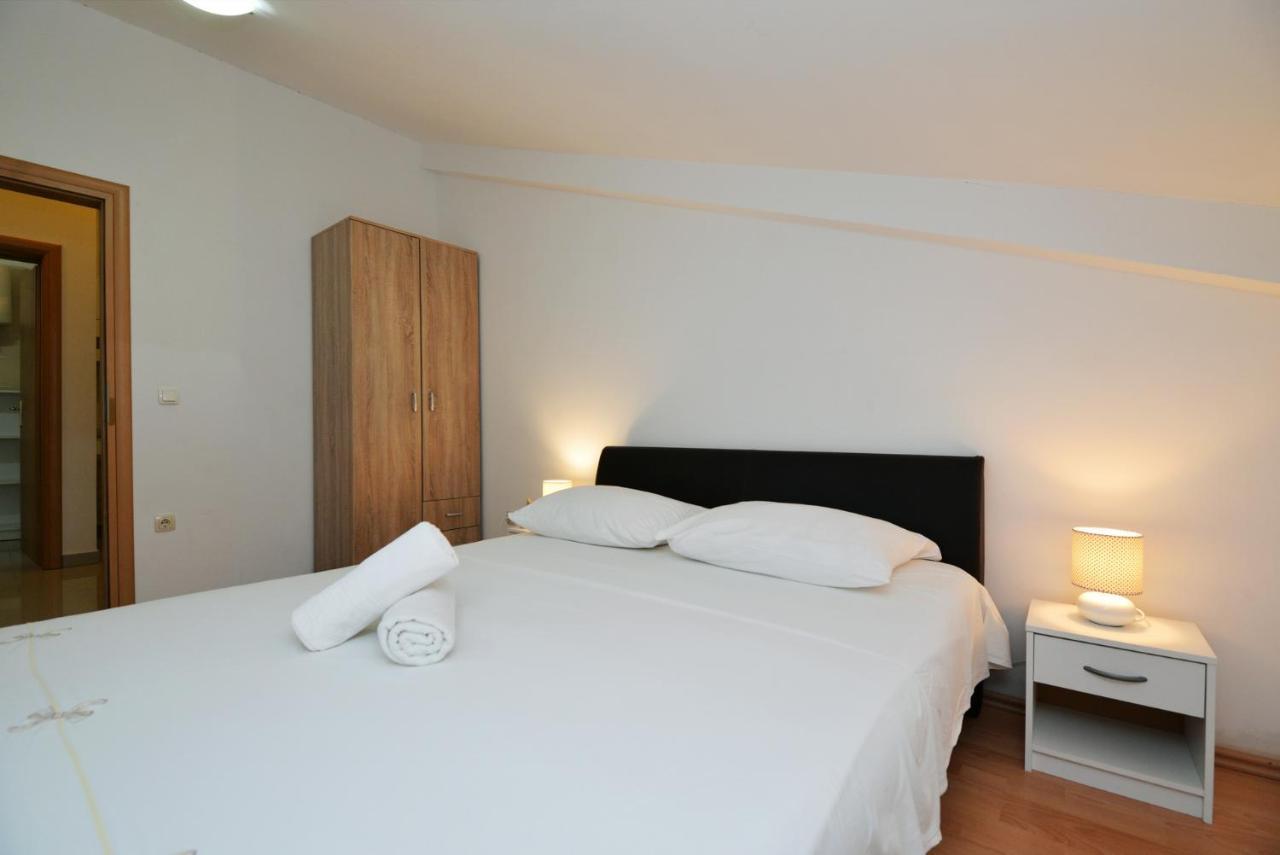 Apartmani Vedrana, ムルテル エクステリア 写真
