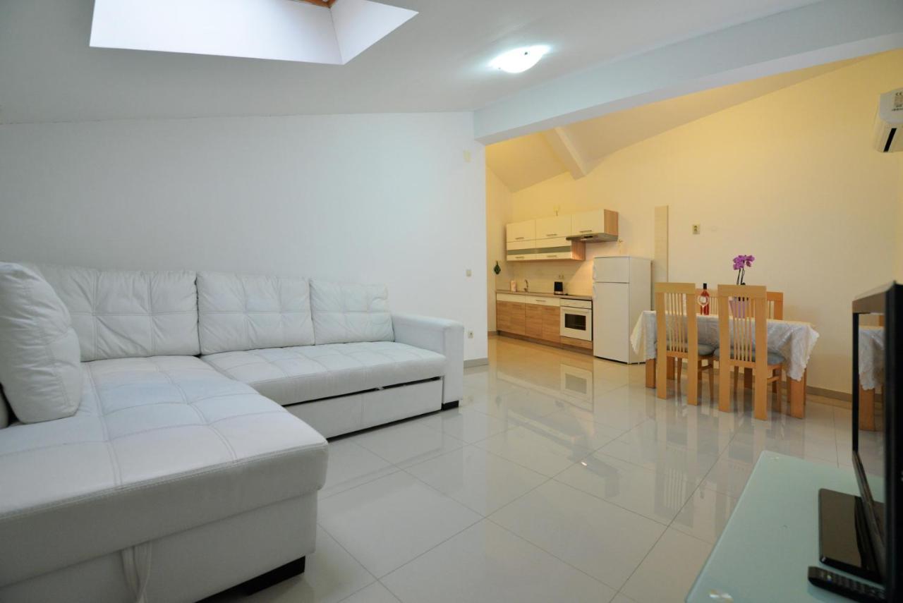 Apartmani Vedrana, ムルテル エクステリア 写真
