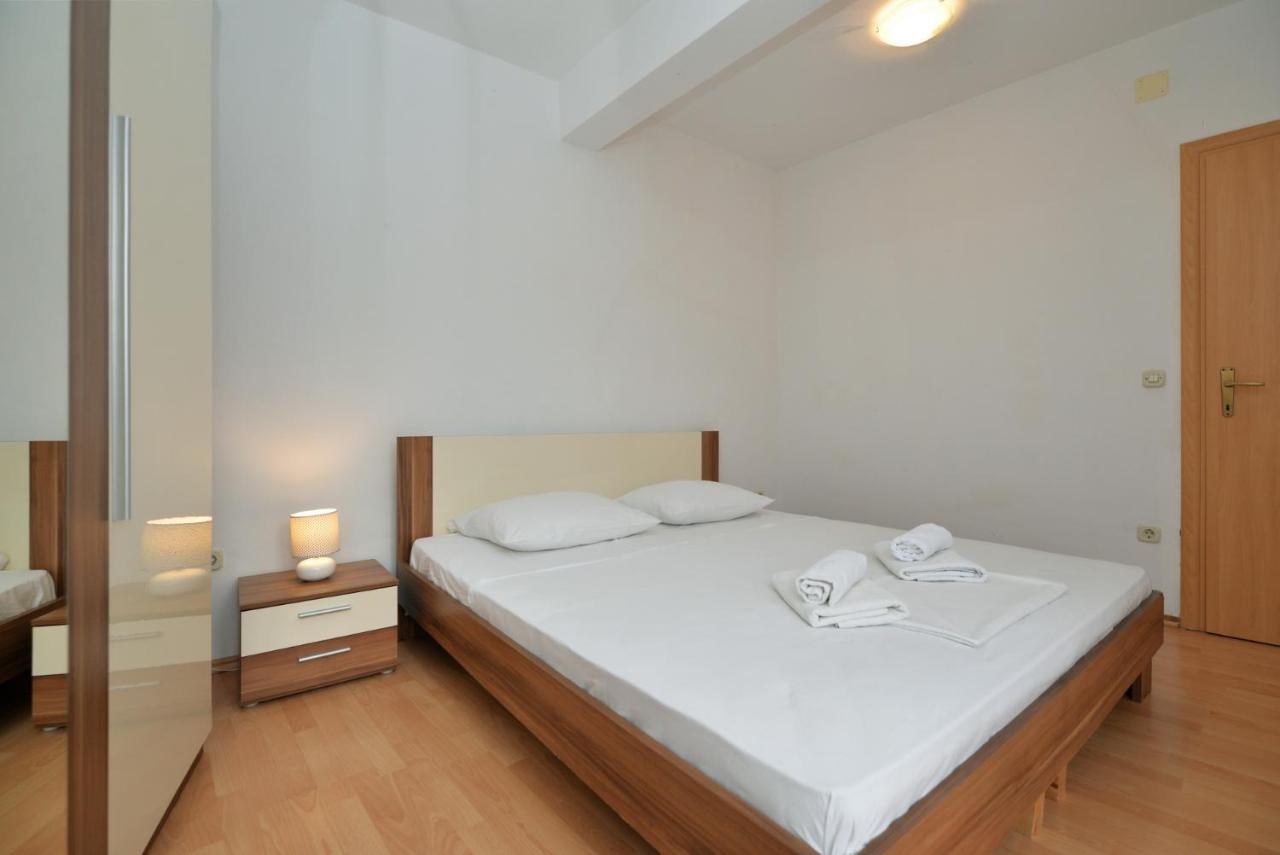 Apartmani Vedrana, ムルテル エクステリア 写真