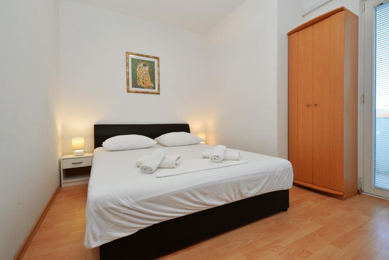 Apartmani Vedrana, ムルテル エクステリア 写真