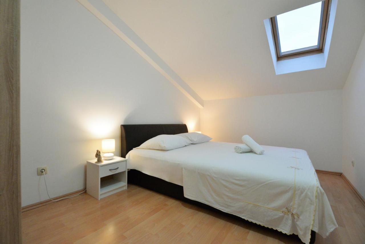 Apartmani Vedrana, ムルテル エクステリア 写真