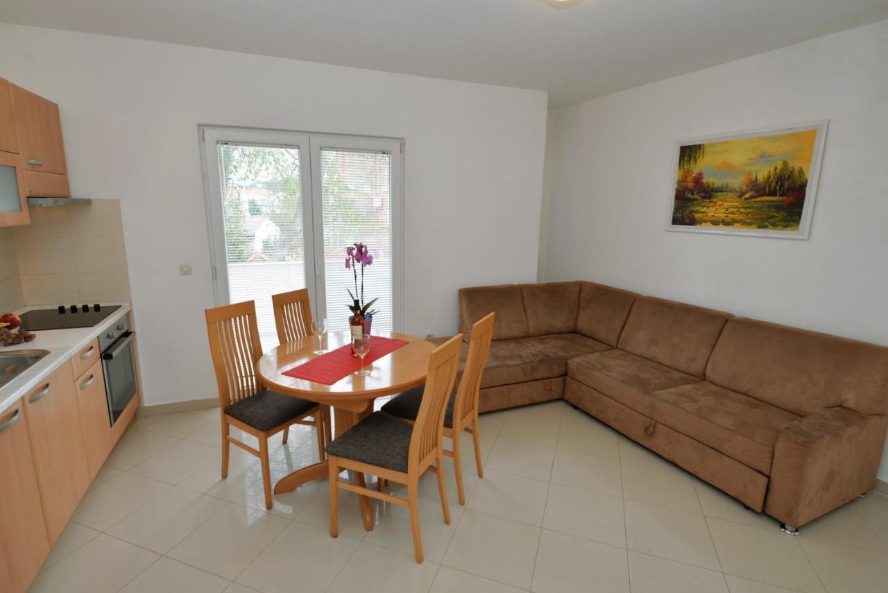 Apartmani Vedrana, ムルテル エクステリア 写真