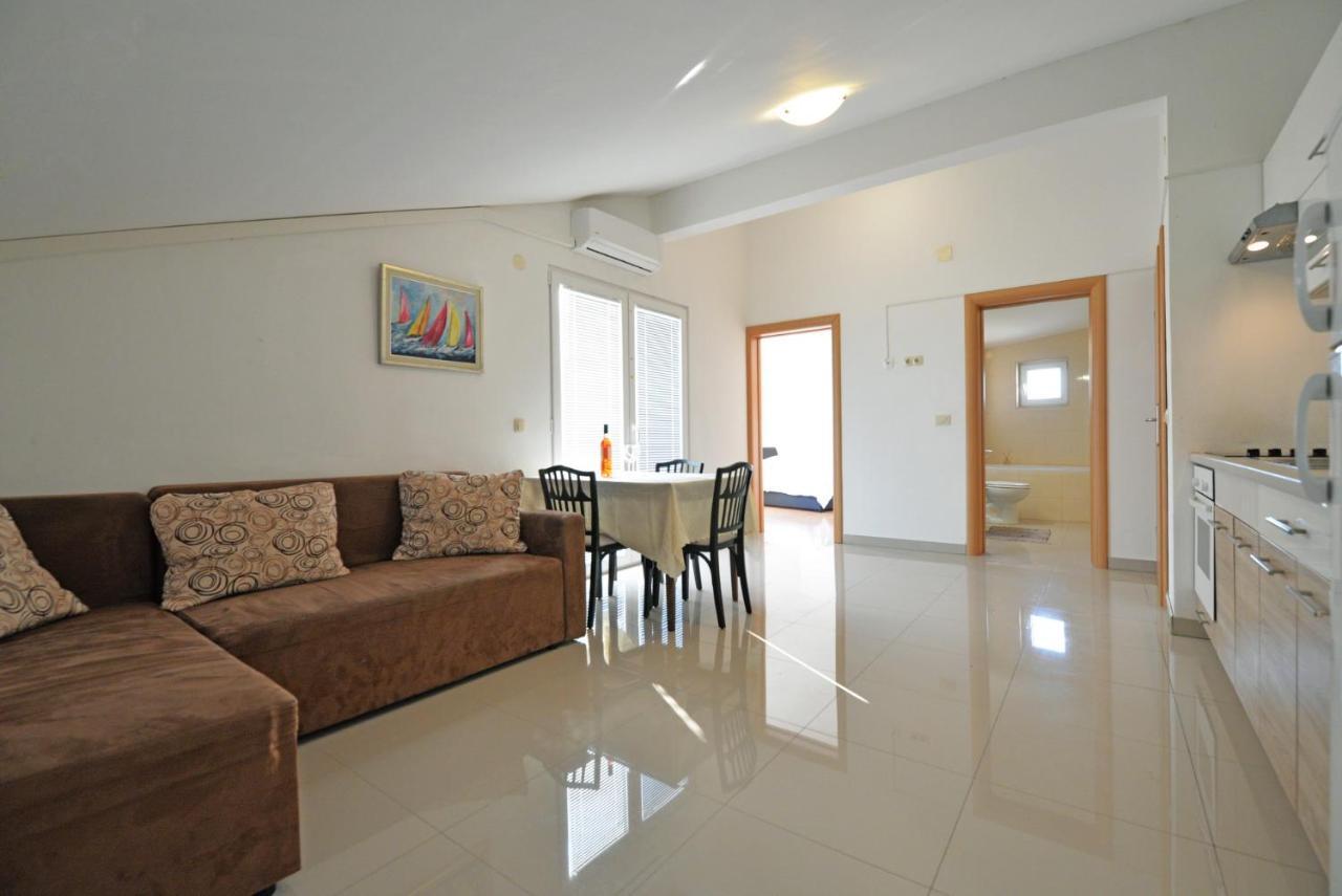 Apartmani Vedrana, ムルテル エクステリア 写真