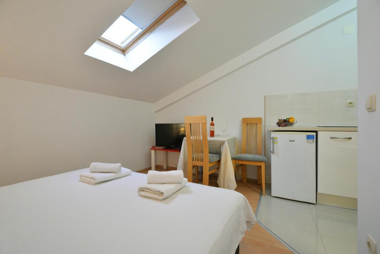 Apartmani Vedrana, ムルテル エクステリア 写真
