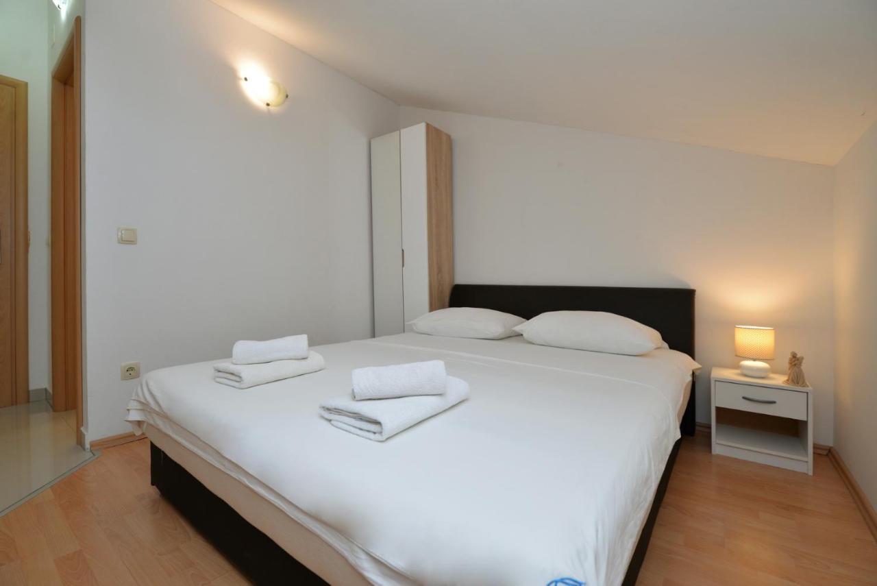Apartmani Vedrana, ムルテル エクステリア 写真