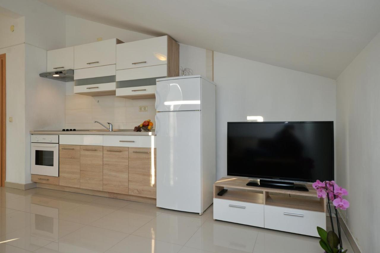 Apartmani Vedrana, ムルテル エクステリア 写真